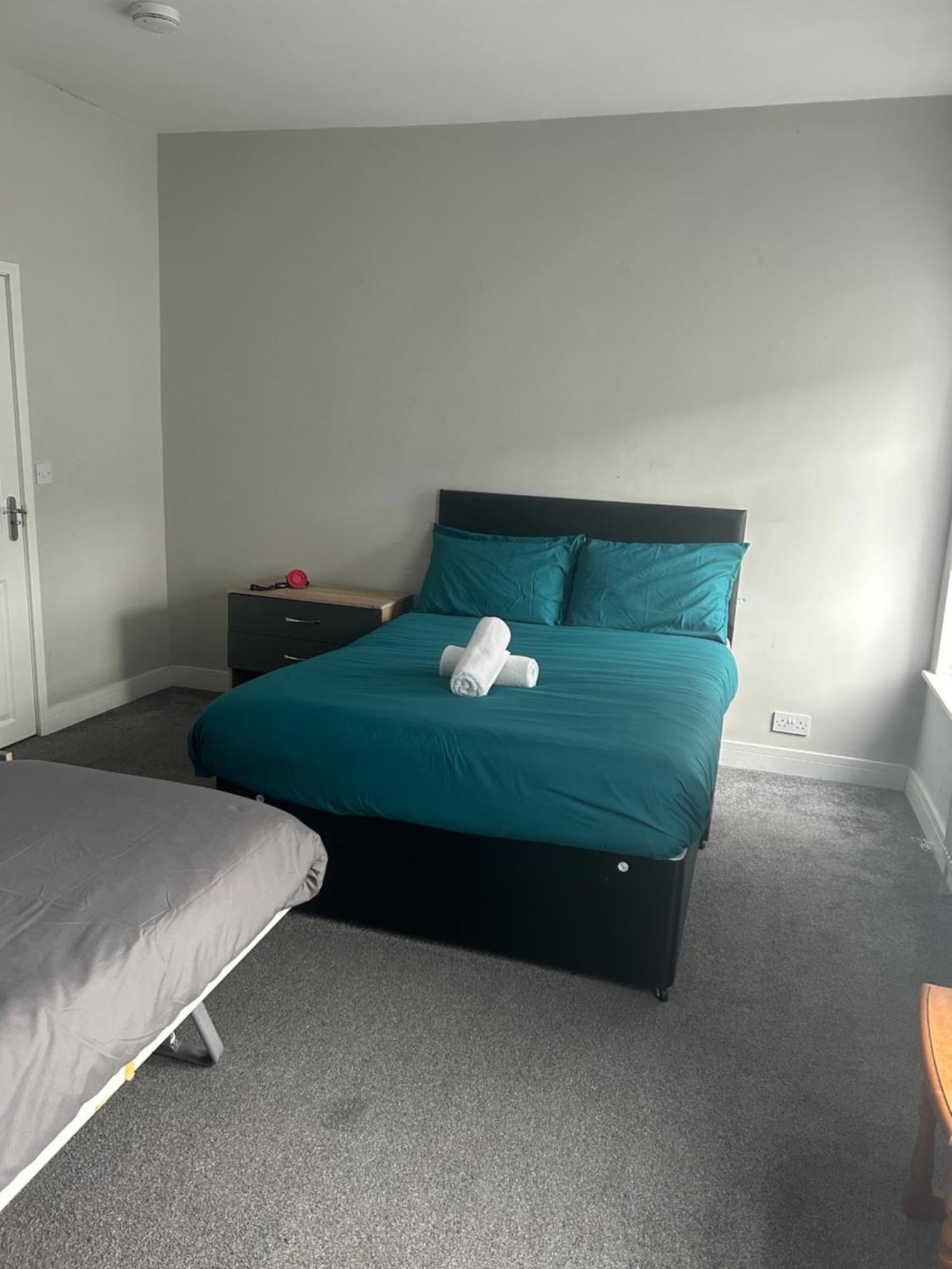 Brunswick Place Xxx Stoke-on-Trent Extérieur photo