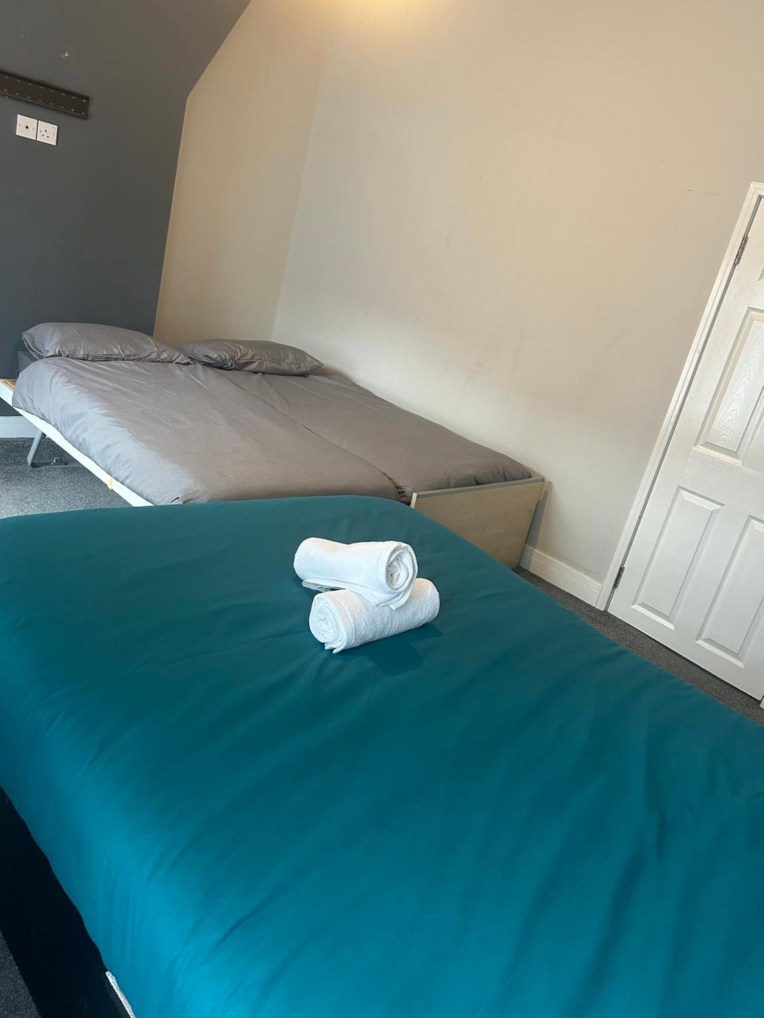 Brunswick Place Xxx Stoke-on-Trent Extérieur photo